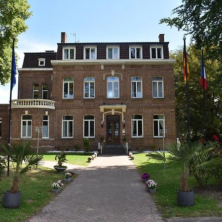 Logis Manoir De Fourcy Hotel Corbehem Exterior photo