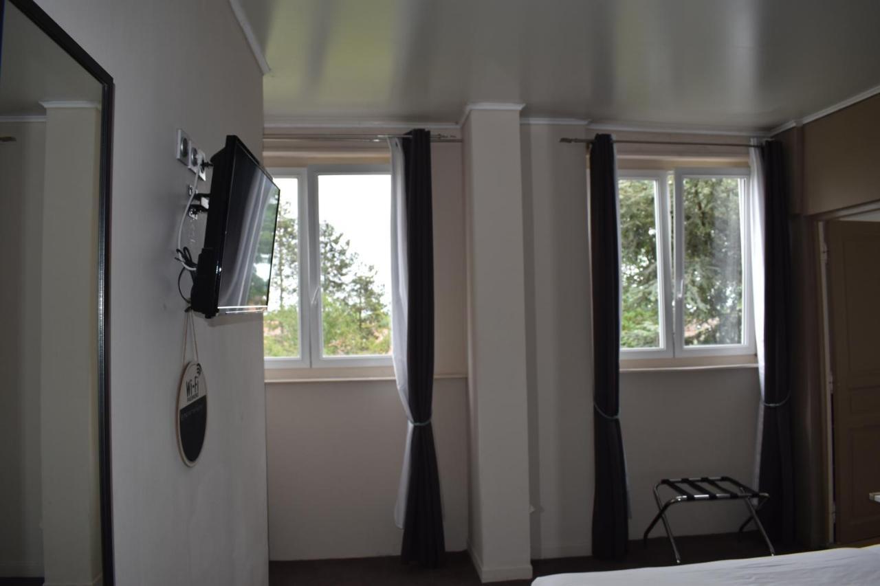 Logis Manoir De Fourcy Hotel Corbehem Exterior photo