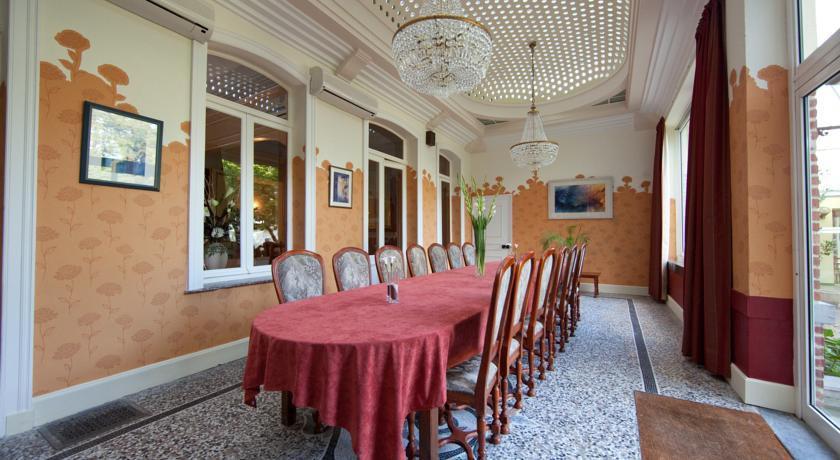 Logis Manoir De Fourcy Hotel Corbehem Exterior photo